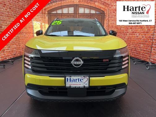 2025 Nissan Kicks SR