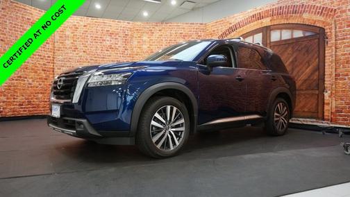 2022 Nissan Pathfinder Platinum