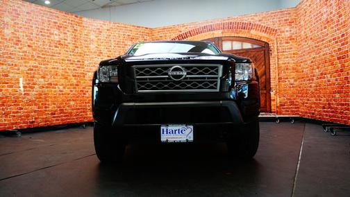 Black 2022 Nissan Frontier SV