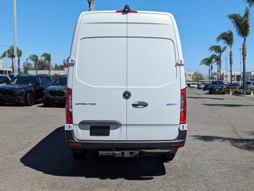 2025 Mercedes-Benz Sprinter 2500
