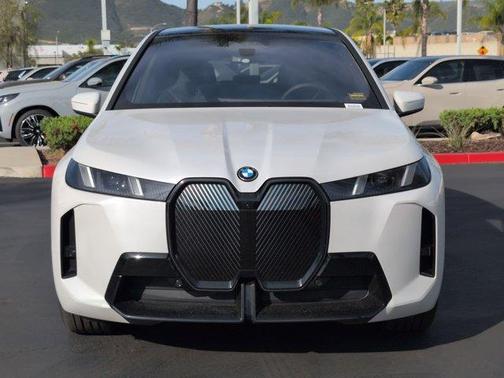Mineral White Metallic 2026 BMW iX xDrive45