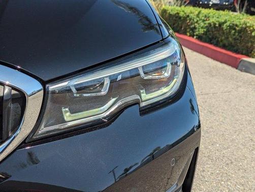 2021 BMW 330 i
