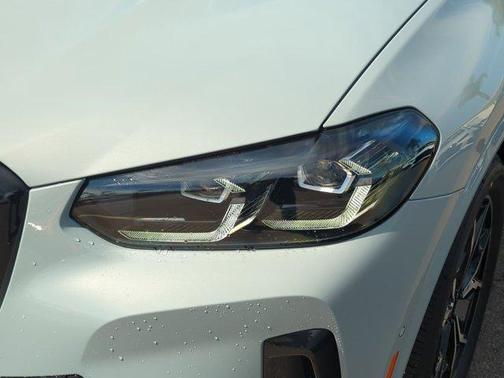2025 BMW X4 xDrive30i