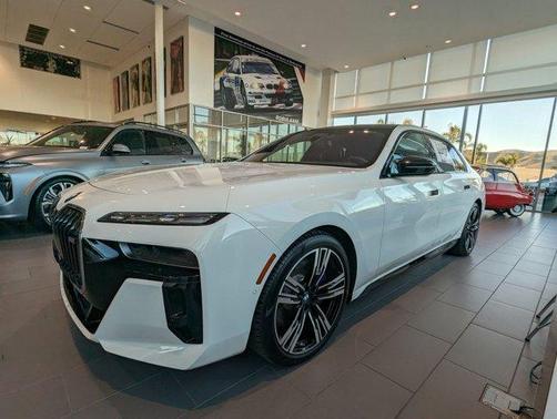 2024 BMW i7 M70