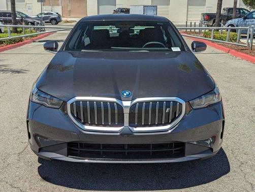 2025 BMW i5 eDrive40