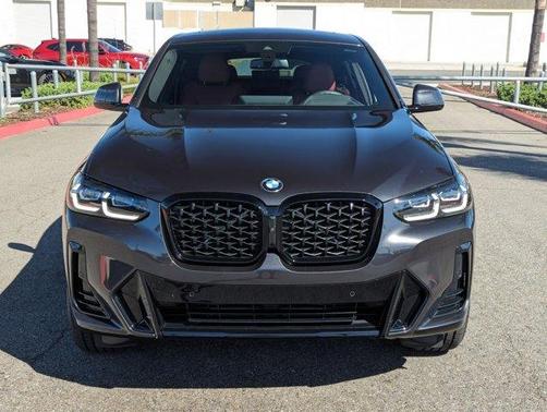 2025 BMW X4 xDrive30i