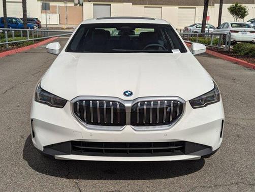 2025 BMW i5 eDrive40