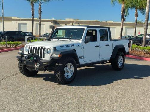 2020 Jeep Gladiator Sport