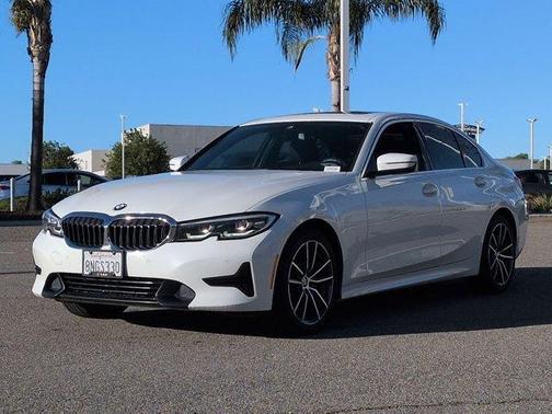 2020 BMW 330 i