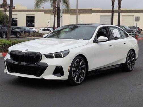 Alpine White 2026 BMW i5 eDrive40