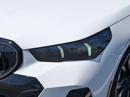 Alpine White 2026 BMW i5 eDrive40