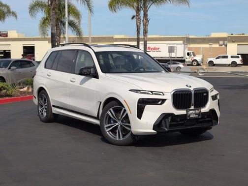 Alpine White 2026 BMW X7 M60i