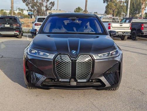 2025 BMW iX xDrive50