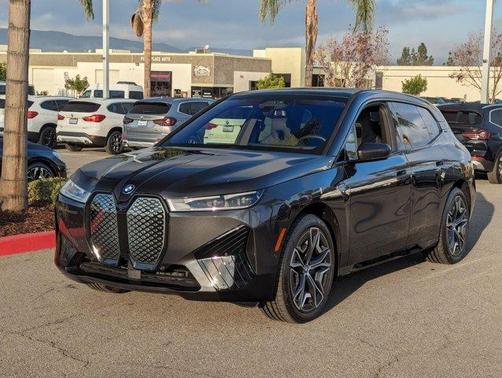 2025 BMW iX xDrive50