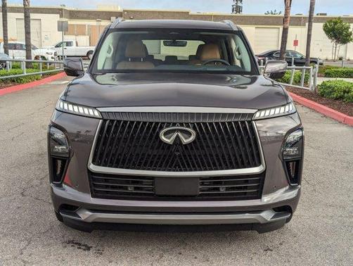 2025 INFINITI QX80 Luxe