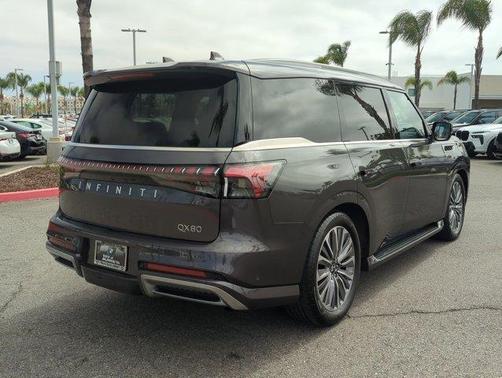 2025 INFINITI QX80 Luxe