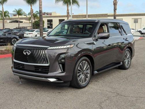 2025 INFINITI QX80 Luxe