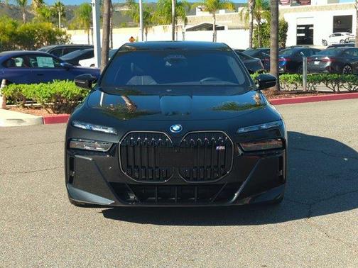 2024 BMW i7 M70