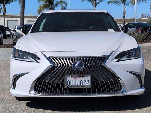 2021 Lexus ES 300h 