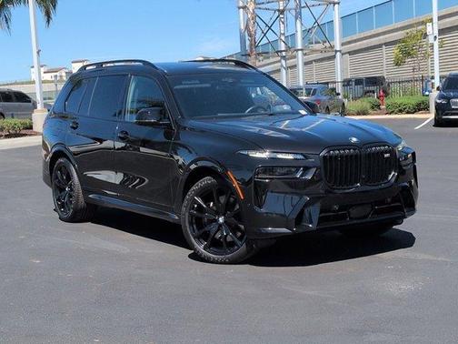 Black Sapphire Metallic 2024 BMW X7 M60i