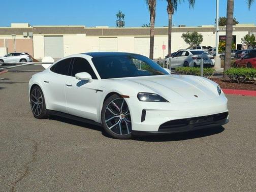 2025 Porsche Taycan 4