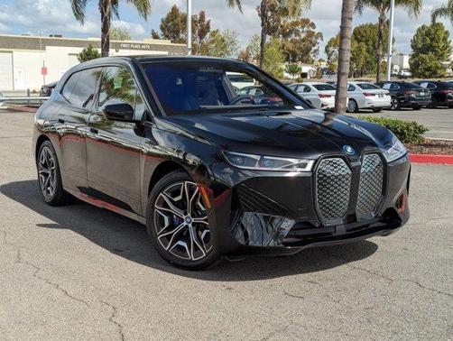 2025 BMW iX M60