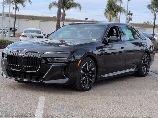 2026 BMW 750e xDrive