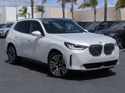 Mineral White Metallic 2026 BMW X3 30 xDrive