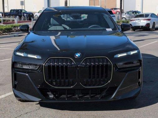 2026 BMW 760 760i xDrive