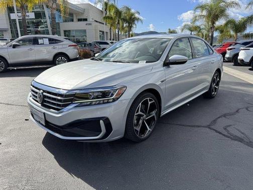 2020 Volkswagen Passat 2.0T R-Line