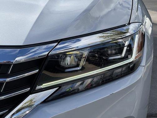 2020 Volkswagen Passat 2.0T R-Line