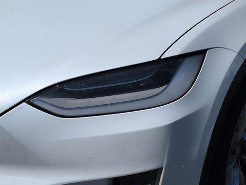 White 2020 Tesla Model X Long Range Plus