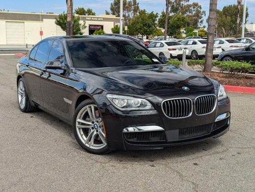 2015 BMW 750 i