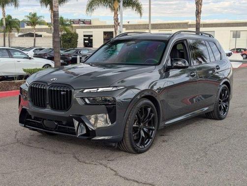 2025 BMW X7 M60i