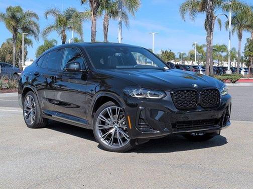 2025 BMW X4 xDrive30i