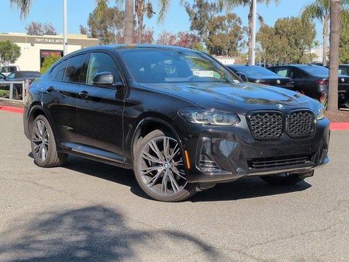 2025 BMW X4 xDrive30i