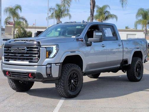 2024 GMC Sierra 2500 AT4