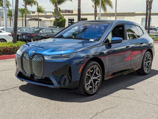 2025 BMW iX xDrive50