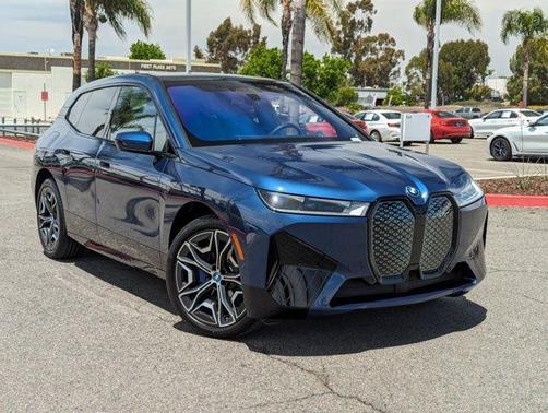 2025 BMW iX xDrive50