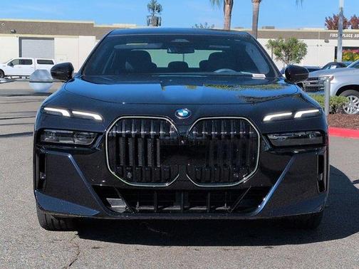 2024 BMW 760 760i xDrive