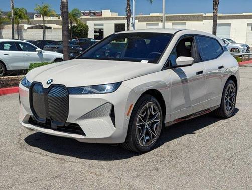 2026 BMW iX xDrive45