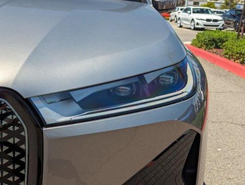 2025 BMW iX xDrive50