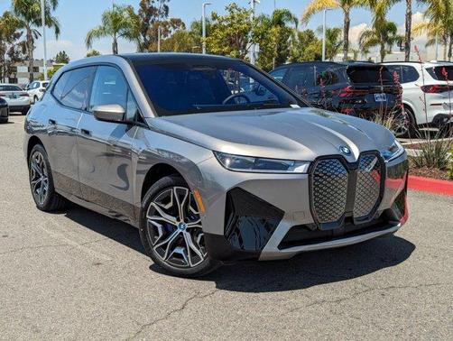 2025 BMW iX xDrive50