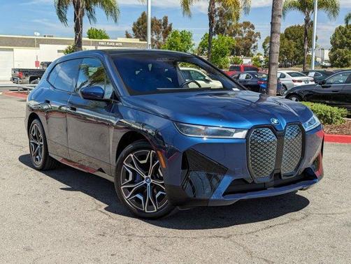 2025 BMW iX xDrive50
