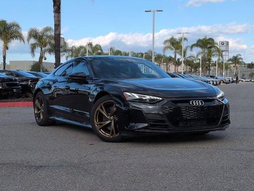 2023 Audi e-tron GT Premium Plus