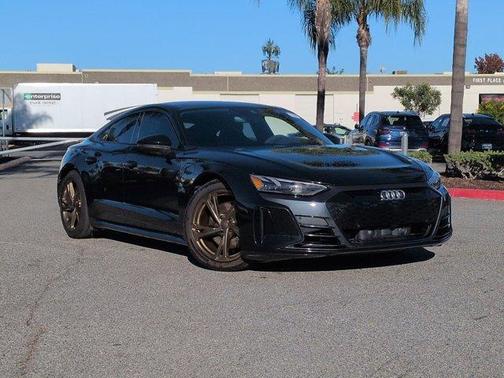 2023 Audi e-tron GT Premium Plus