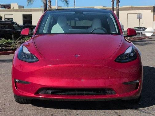 2023 Tesla Model Y Performance