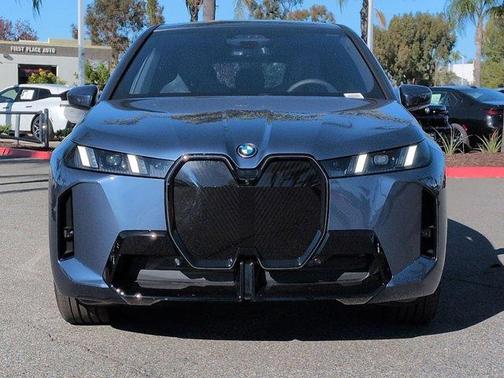 2026 BMW iX xDrive60