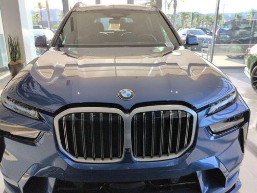 2026 BMW ALPINA XB7 Base