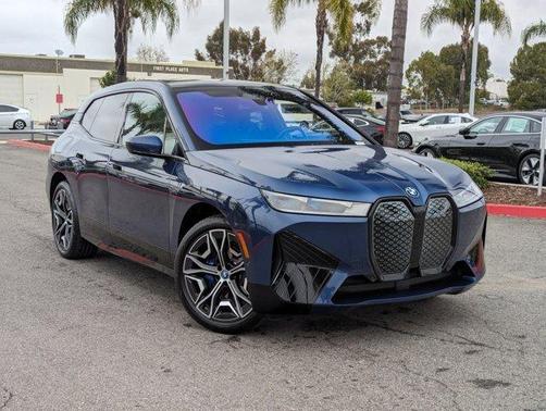 2025 BMW iX xDrive50